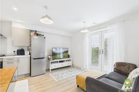 EweMove Estate Agents Basingstoke - Coliseum Court