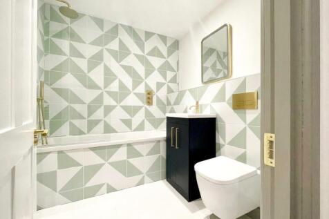 Malden Road Apartments - Bathroom.jpg