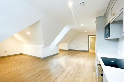 Flat 6, 57 Malden Road (ii).jpg