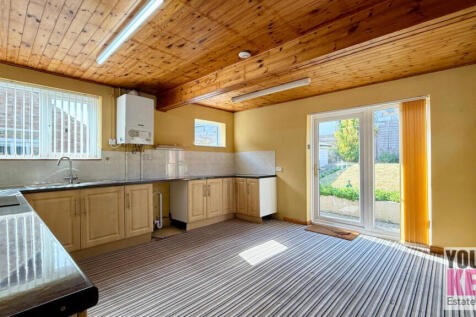 Canterbury estate agents - Your Key Move. Free pro