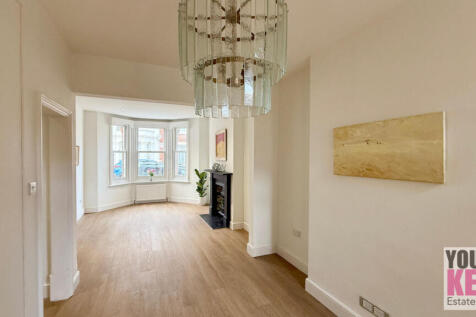 Folkestone Estate Agents, Your Key Move - Victoria