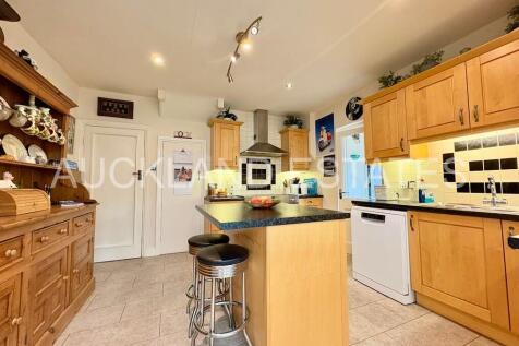 IMG_7922-17579431...