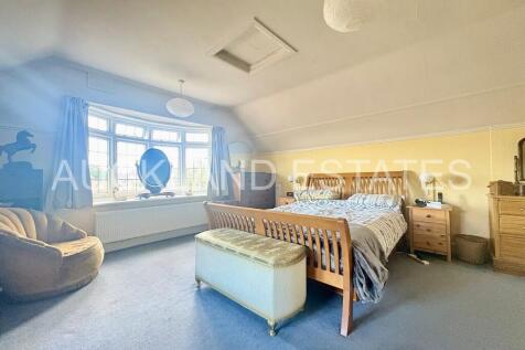 IMG_7678-17579430...