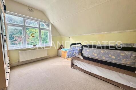 IMG_7634-17579430...