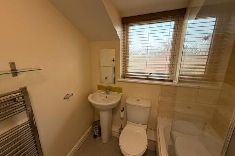 IMG-20250801-WA00...