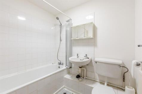 12 Gate Court, Gateway, Weybridge, KT13 8NW - 10.j