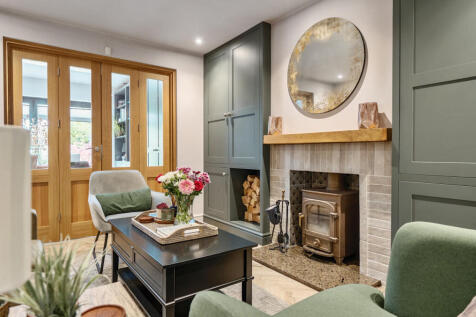 1298010-7-68382fc...