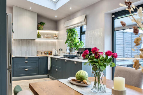 1298010-13-683830...