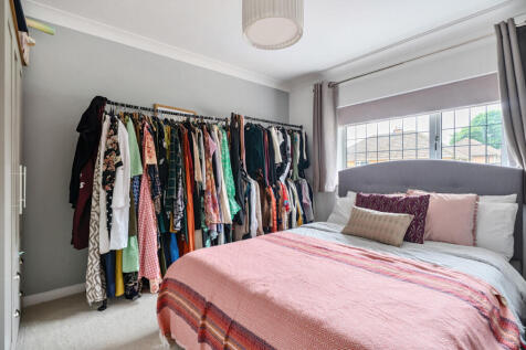 1298010-21-683831...