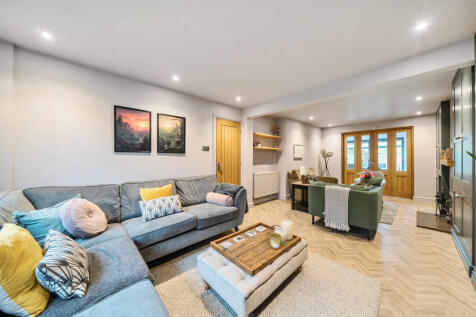 1298010-5-68382fa...