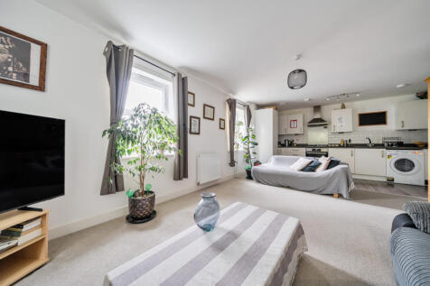 1361632-4-68dfba8...