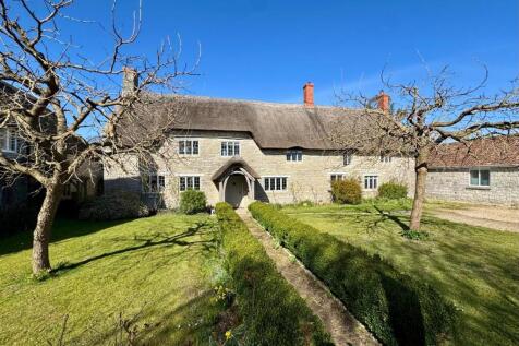 Front shot Vine Cottage.jpeg
