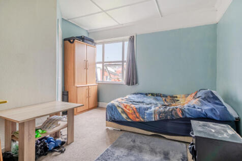 1383082-12-693818...