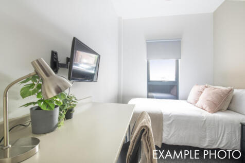 Flat E, Hosiery, Example 6