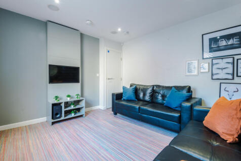 9 Queen Anne Street Living room 3