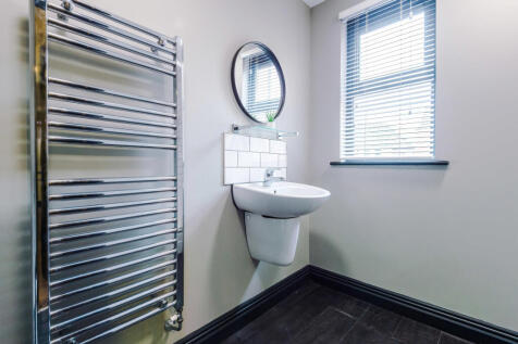 Flat V, HF, Bathroom 4