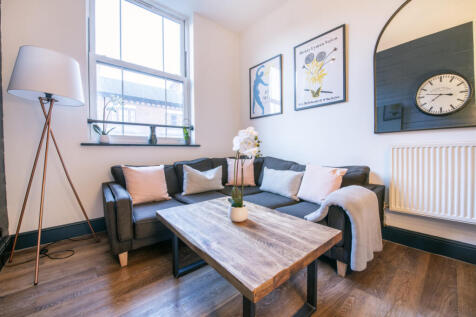 Flat 8, Shoe &amp; Boot, Living Room 1