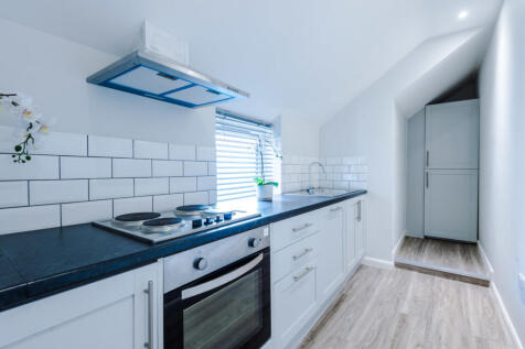 32 Cauldon Road Kitchen 1