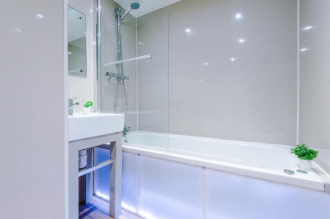 32 Cauldon Road Bathroom 2