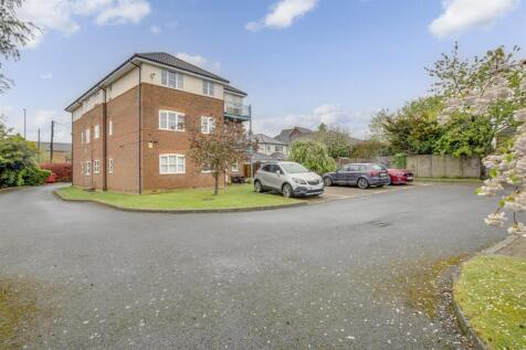 8 Midsummer Court, Penn Road, HP15 7LD-14.jpg
