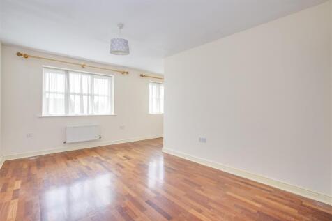 8 Midsummer Court, Penn Road, HP15 7LD-3.jpg
