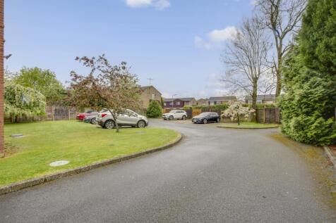 8 Midsummer Court, Penn Road, HP15 7LD-12.jpg