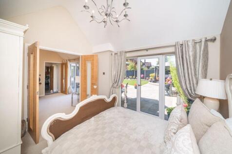 GROUND FLOOR BEDROOM 5