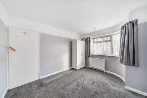 1375748-6-690b290...