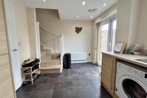 Kitchen Dining Area