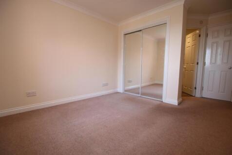 Bedroom  1.JPG