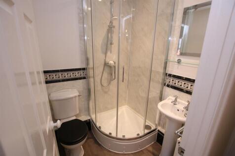 Ensuite.JPG