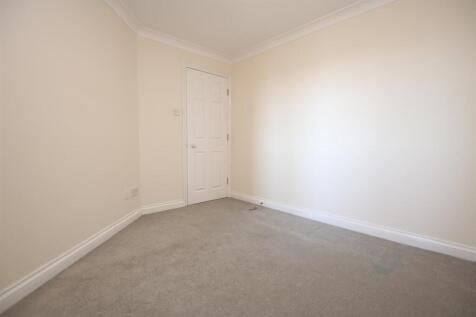 Bedroom 2.3.JPG