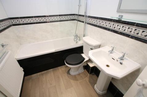 Bathroom.JPG