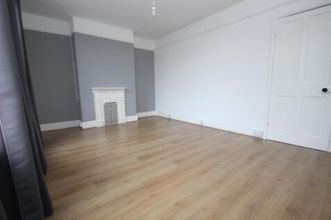 Bedroom 1.3.JPG