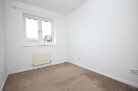 Bed 3.JPG