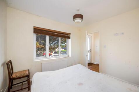 Brighton Road 72-001.jpg