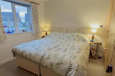 Bedroom With Fitted Wardrobes
