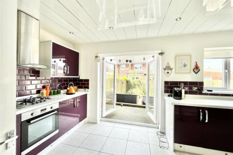 Breakfasting Kitchen