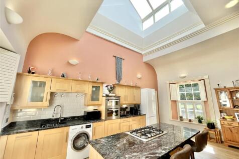 Lounge/Kitchen
