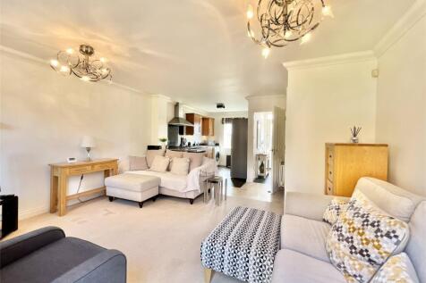Lounge/Kitchen