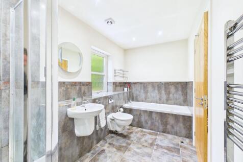 Twin Access Bathroom