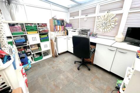 16 Holly Drive St...