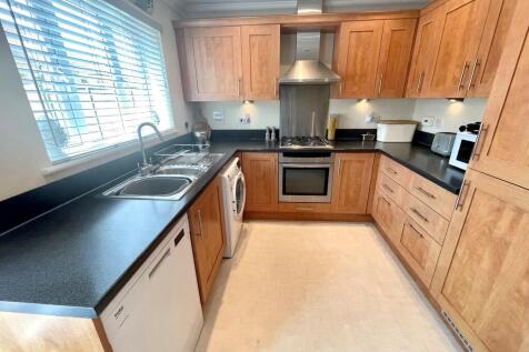 27 The Poplars Ki...