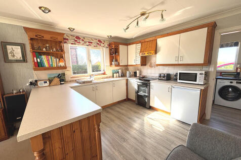 Kitchen/Dayroom