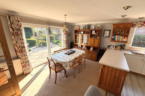 Kitchen/Dayroom