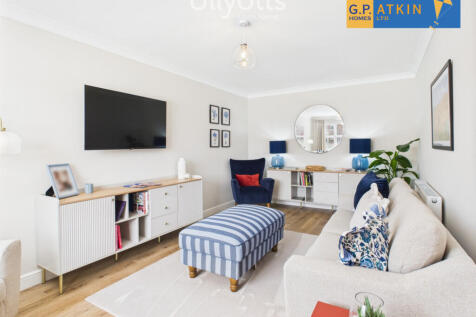 Lounge with styli...