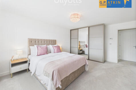 Master Bedroom st...