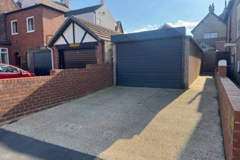 Garage &amp; Park...