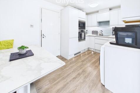 Kitchen/Dining Ar...