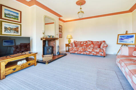 The Chalet - Loun...